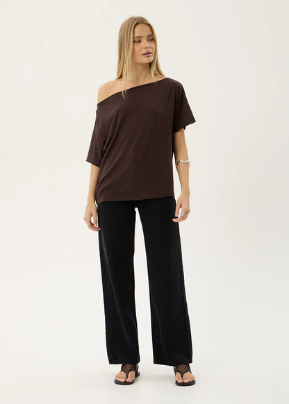 AFENDS Womens Sabina - Off Shoulder Tee - Coffee
