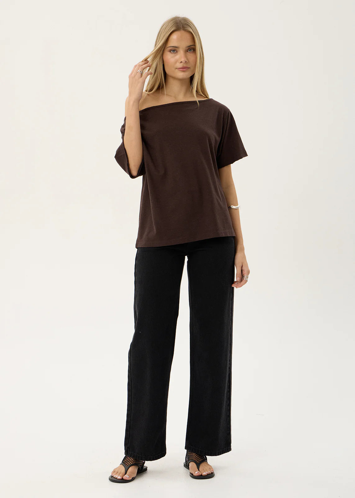 AFENDS Womens Sabina - Off Shoulder Tee - Coffee