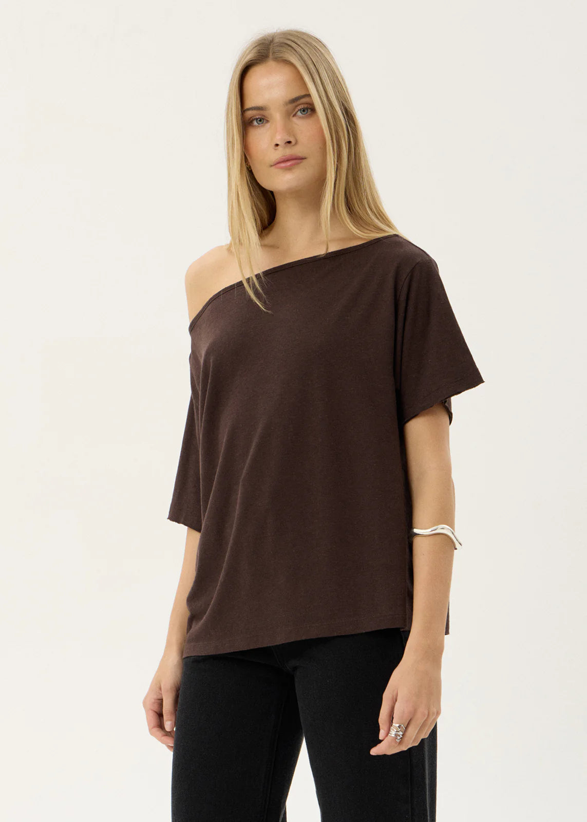 AFENDS Womens Sabina - Off Shoulder Tee - Coffee