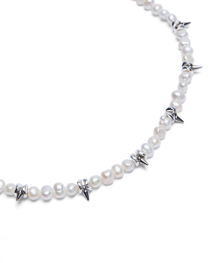 PEARL SPIKE CHOKER