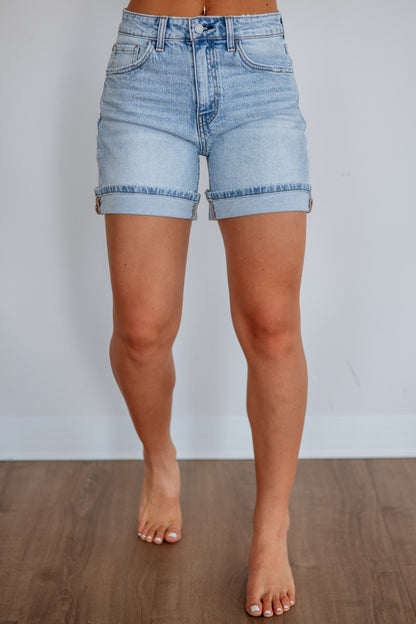 Rebecca Vervet Shorts - Light Wash