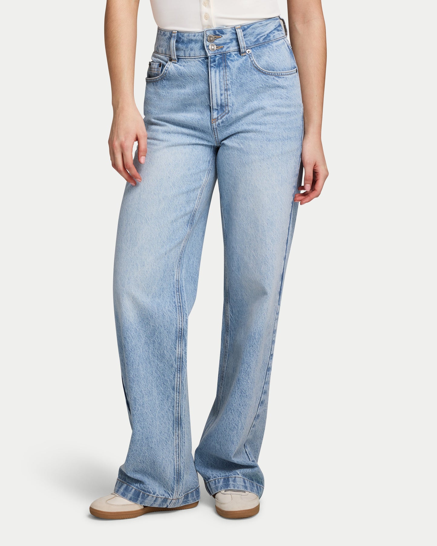 Womens Straight Leg Jean