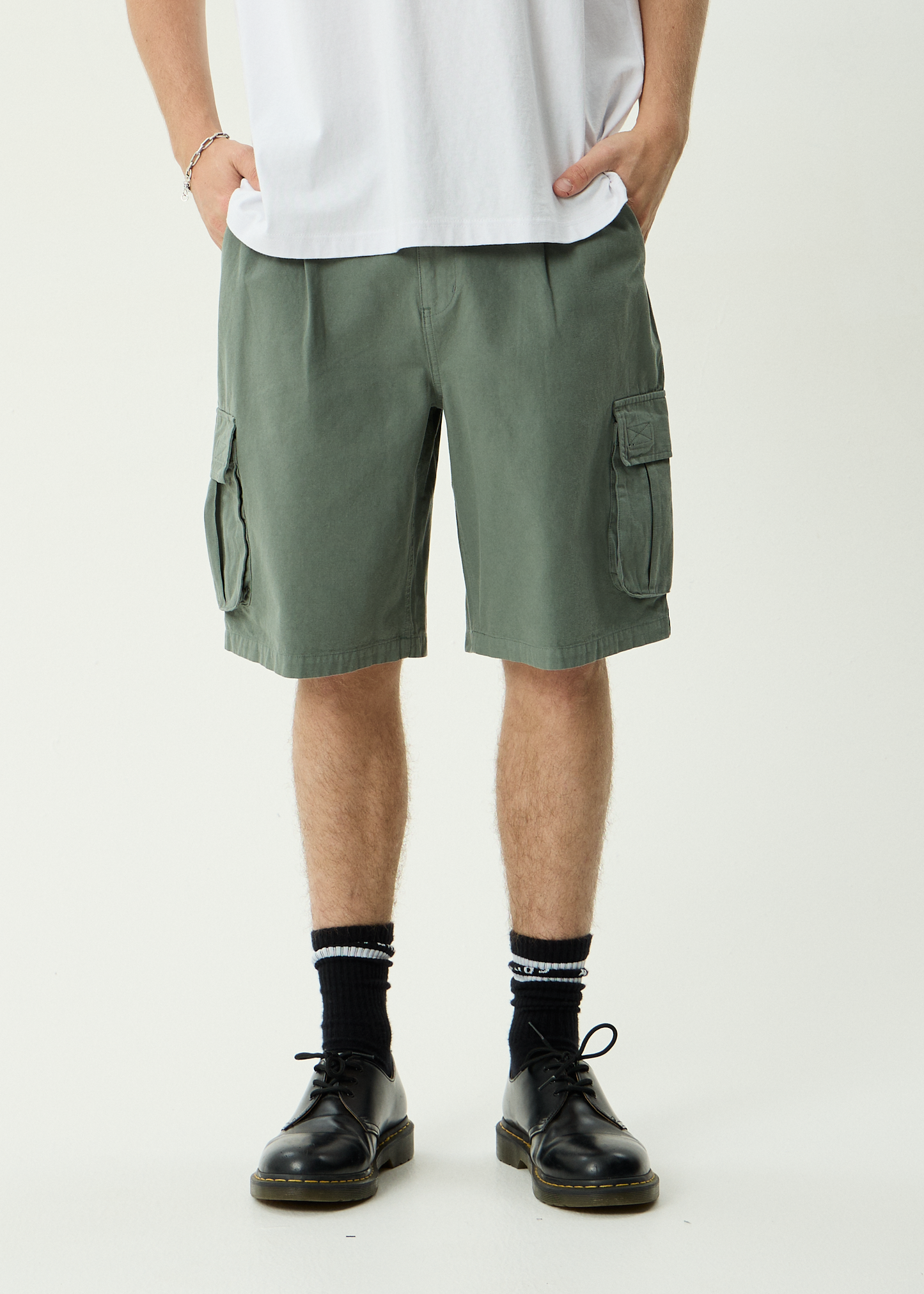 AFENDS Mens Summit - Pleated Cargo Short 22" - Washed Sycamore