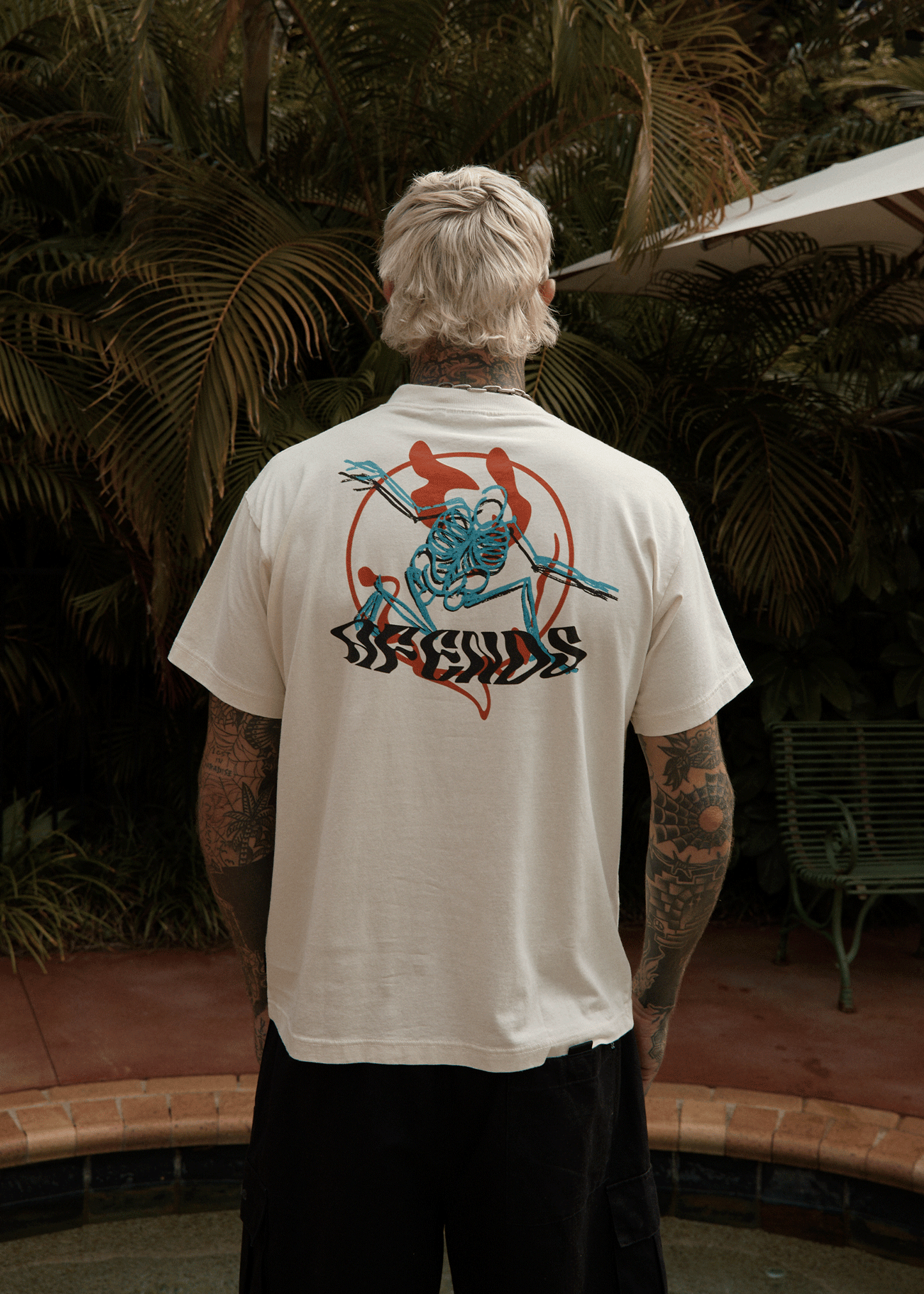 AFENDS Mens Smiling Assassin - Boxy Tee - Limestone